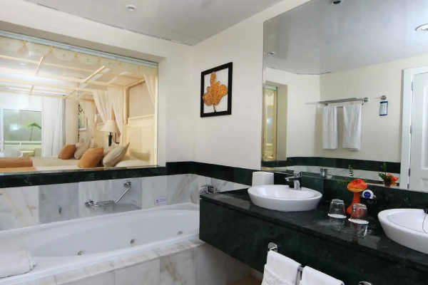 Bahia Principe Grand El Portillo8