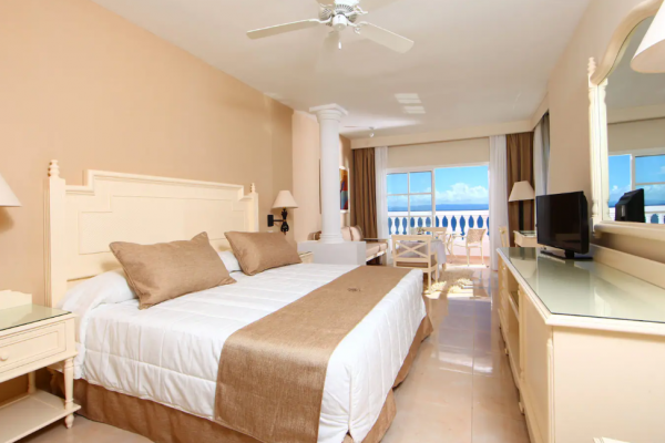 Bahia Principe Luxury Samana6