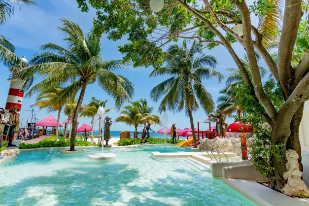 Grand Oasis Palm1