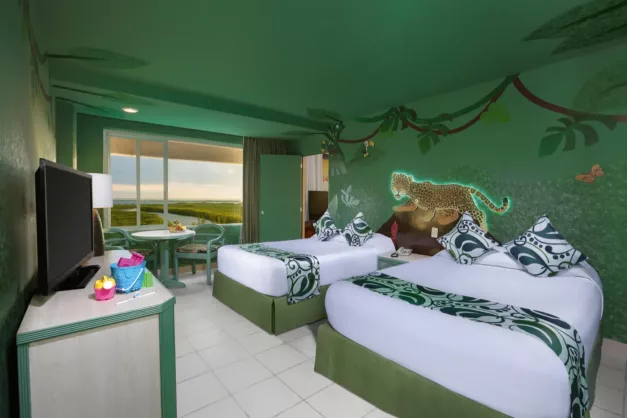 Grand Oasis Palm13