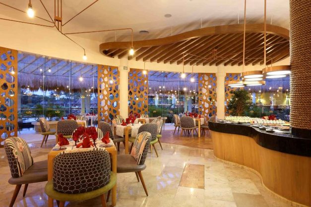 Grand Palladium Colonial9