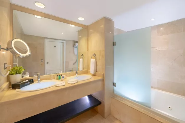 Ocean Blue & Sand15 Ocean Blue & Sand15