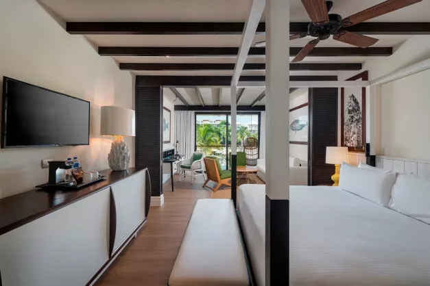 Ocean Riviera Paradise25