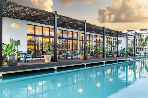 Ocean Riviera Paradise42