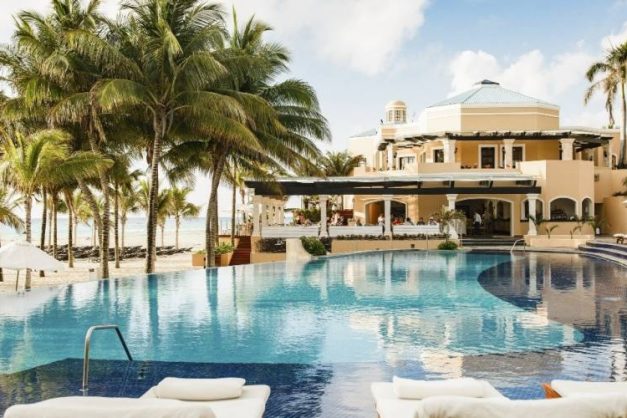 Royal Hideaway Playacar11