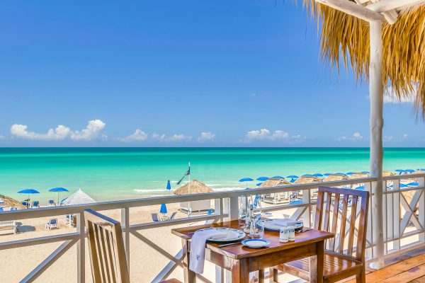 Royalton Hicacos18 Bar junto al mar Varadero