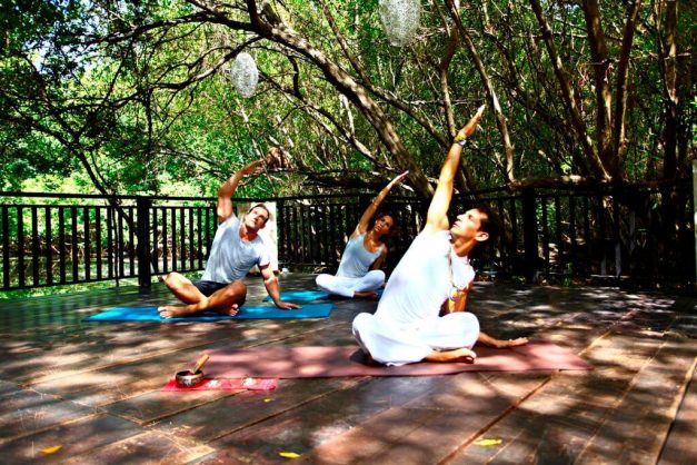 Yoga en Sandos Caracol Eco Resort