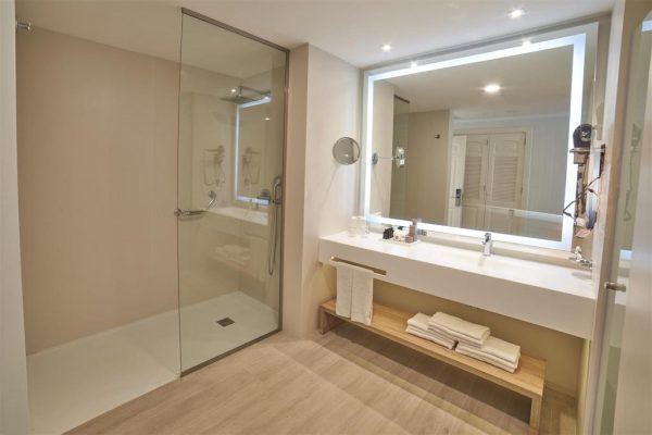 luxury-bahia-principe-ambar-blue-8