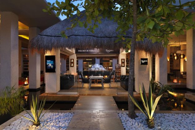 royal-service-at-paradisus-la-perla-3