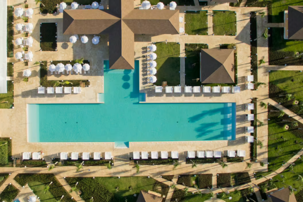 Falcon's Resort by Melia3