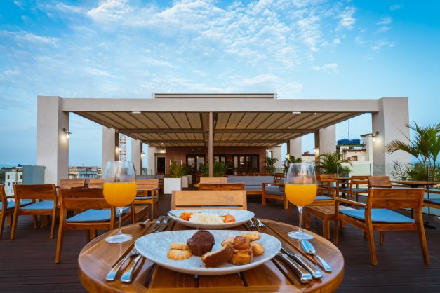 Mystique Regis Habana01 Mystique Regis Habana01