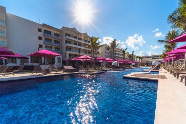 Planet Hollywood Scene Cancun13