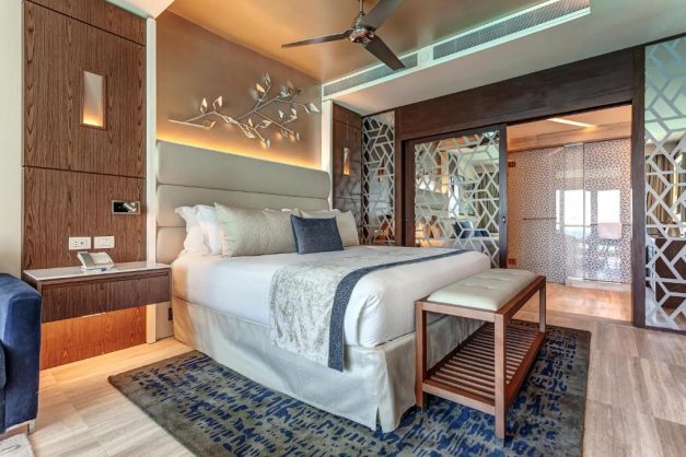 Royalton Chic Suites Cancun11