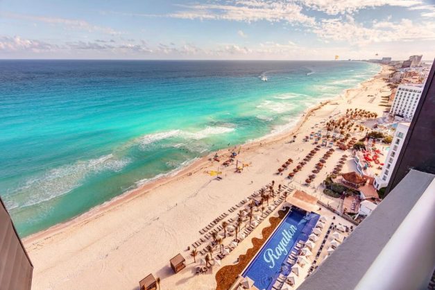Royalton Chic Suites Cancun7