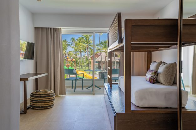 Tropical Deluxe Princess11