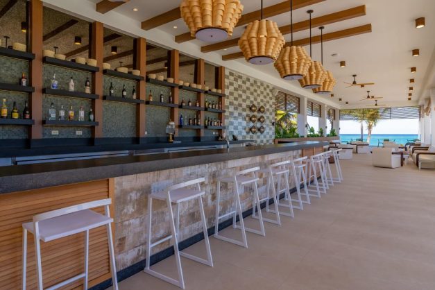 Tropical Deluxe Princess19