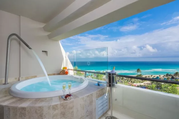 Hotel The Pyramid At Grand Oasis Cancún