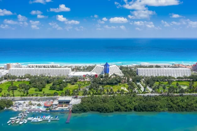 Hotel The Pyramid At Grand Oasis Cancún