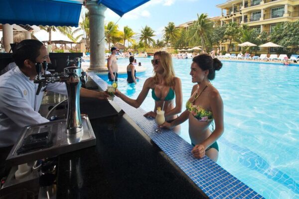 hotel con pileta en riviera maya todo incluido