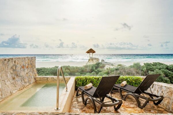 The Villas Cancun by Grand Park Royal