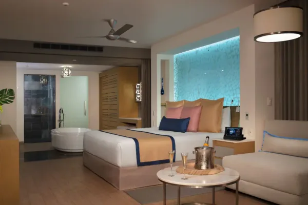 hotel Secrets Riviera Cancun Resort & Spa