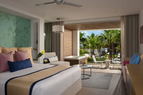 hotel Secrets Riviera Cancun Resort & Spa